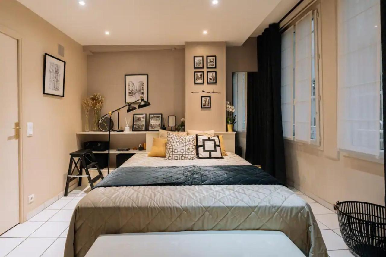 Appartamento Chic & Stylish 1Bd Apart Louvre-Rivoli! Parigi Esterno foto